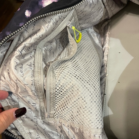 SOLD!!!🎉 Lululemon urban warrior duffle - Picture 7 of 9